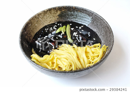 Korean black bean noodle jajangmyeon 29384241