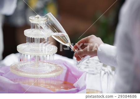 Fountain with champagne, glasses. catering banquet 29384686