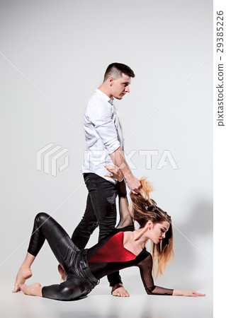 Two people dancing Two people dancing 29385226