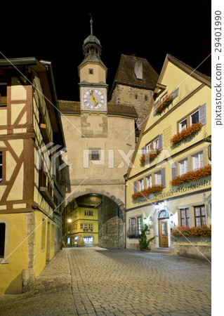 Night scene in Rothenburg ob der Tauber 29401990