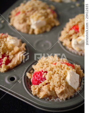 Muffin cooking picture of strawberry and cream cheese (up) Muffin cooking picture of strawberry and cream cheese (up) 29412835