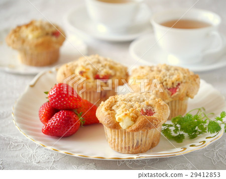Strawberry and cream cheese muffins and tea (horizontal position) Strawberry and cream cheese muffins and tea (horizontal position) 29412853