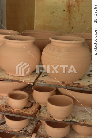 Hand-drawn embryo, porcelain, ceramic, kiln Hand-drawn embryo, porcelain, ceramic, kiln 29415265