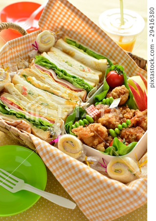 三明治和油炸宗教便當盒 三明治和油炸宗教便當盒 29416380