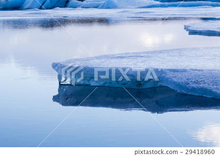 Blue icebergs floating in Jokulsarlon lagoon Blue icebergs floating in Jokulsarlon lagoon 29418960