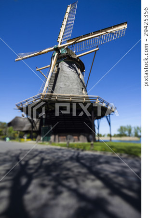 Traditional old windmills in Netherlands 29425356