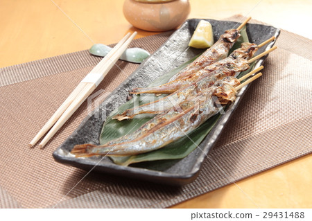 grilled fish 29431488