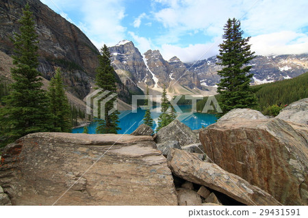 Canadian Rockies: Moraine Lake 29431591