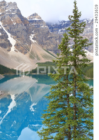 Canadian Rockies: Moraine Lake 29431619