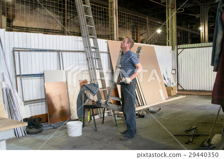 Worker at work Worker at work 29440350