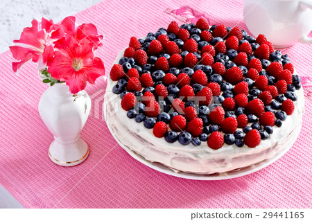Creamy sweet cake Creamy sweet cake 29441165