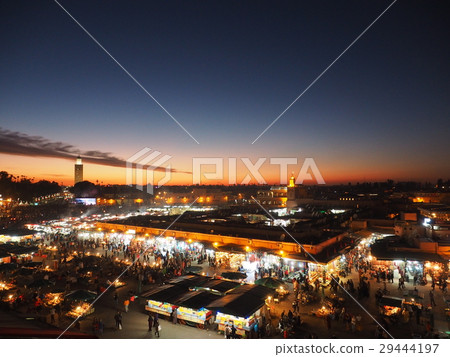 Funa square (evening) 29444197