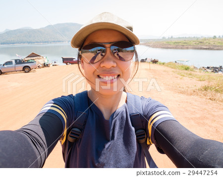 Traveler woman selfie Traveler woman selfie 29447254