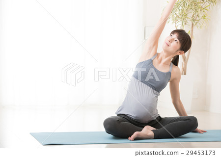 Maternity Yoga 29453173