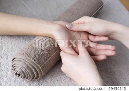 Massage hand 29459843