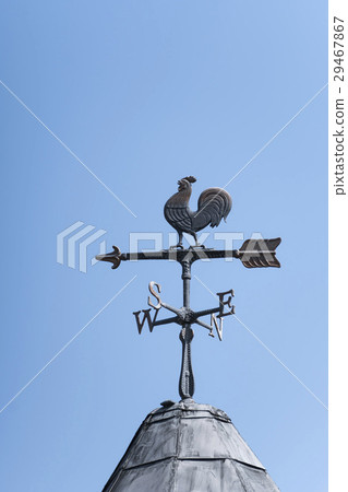 Sunny day, the weatherfall on the roof 29467867