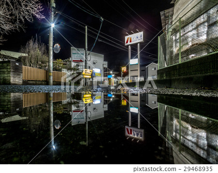 在水坑之外（水坑填料） 29468935