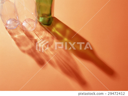 Empty bottle 29472412