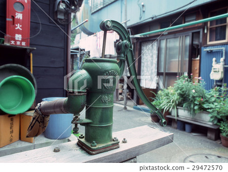 Hand pump 29472570