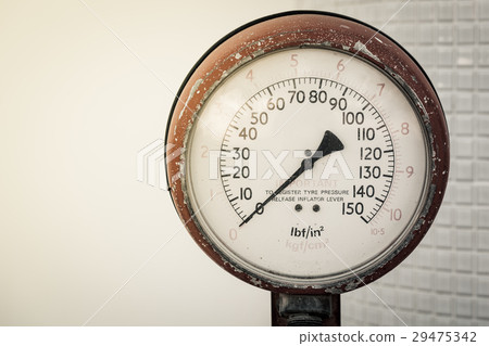 Vintage air compression gauge Vintage air compression gauge 29475342