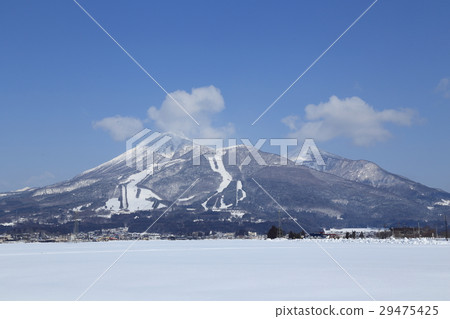 Aizu Bandai mountain in March Aizu Bandai mountain in March 29475425