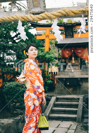 Tatsumi Omijin and kimono women 29475640