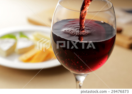 奶酪和葡萄酒 29476873