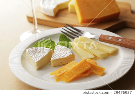 奶酪和葡萄酒 29476927