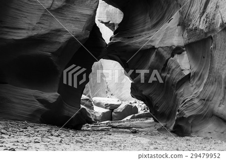 Slot canyon 29479952