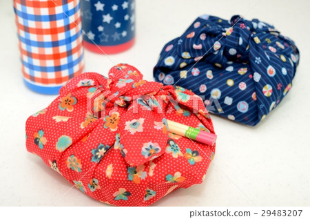 Children's lunch box 29483207