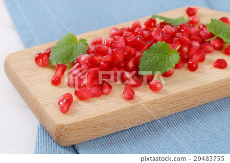 pile of pomegranate seeds 29483755