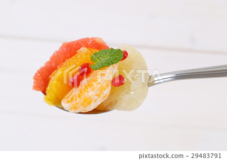 Citrus and pomegranate salad Citrus and pomegranate salad 29483791