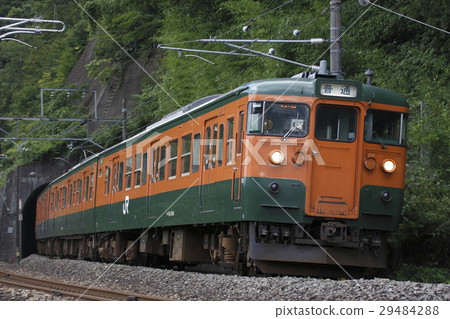 115 series train at Takasaki mouth of Joetsu Line 115 series train at Takasaki mouth of Joetsu Line 29484288