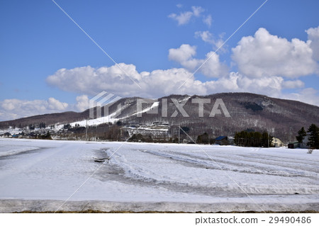 田間播種雪融化和Kidozo山 29490486