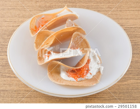 Thai Crispy Pancake with Coconut Cream 29501158