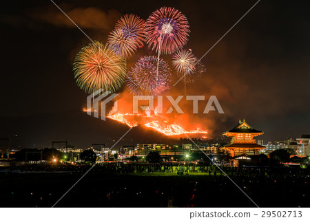 Nara Wakakusayama baking and fireworks 2017 Comparative light synthesis Nara Wakakusayama baking and fireworks 2017 Comparative light synthesis 29502713