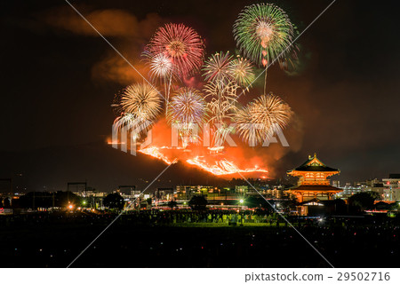 Nara Wakakusayama baking and fireworks 2017 Comparative light synthesis Nara Wakakusayama baking and fireworks 2017 Comparative light synthesis 29502716