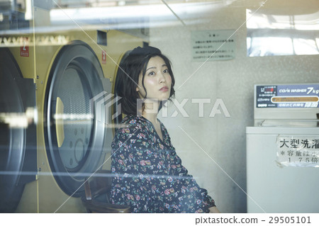 Coin Laundry Latency Women 29505101