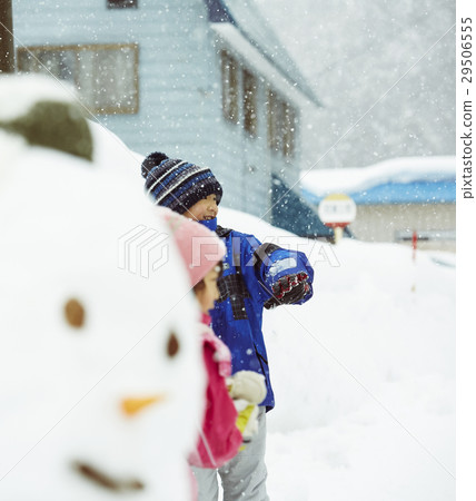 Children playing in the snowy country Children playing in the snowy country 29506555