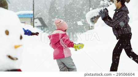 Children playing in the snowy country 29506604