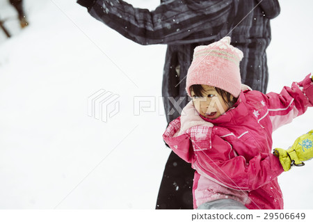 孩子們在白雪皚皚的國家 孩子們在白雪皚皚的國家 29506649