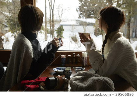 Women's travel cafe 29506886