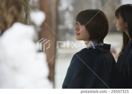 Ladies travel Snowscape hot spring 29507325