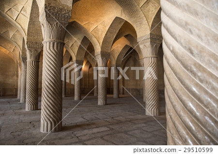 The Vakil Mosque is a mosque in Shiraz 29510599