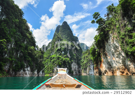 Huge limestone cliffs 29512902