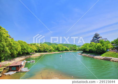 旭川岡山城堡和新鮮的綠色 旭川岡山城堡和新鮮的綠色 29515644