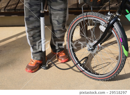 Boys' bicycle safety check air entrance Boys' bicycle safety check air entrance 29518297