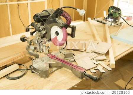 Carpenter tool desk top circle saw 29528163