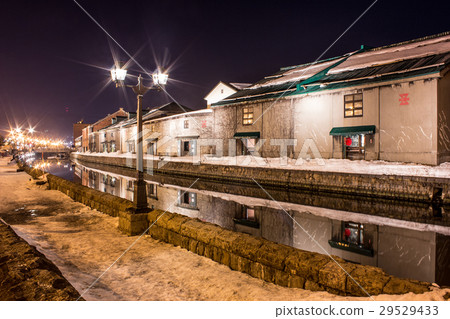 小樽運河夜視圖煤氣燈冬天 小樽運河夜視圖煤氣燈冬天 29529433