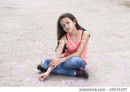 Girl sitting in an intimate circle Girl sitting in an intimate circle 29533107